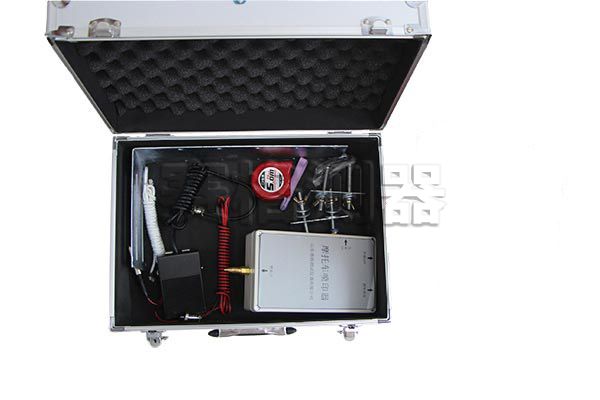 5c4bc8bf19b44.jpg 摩托車(chē)噴印器裝箱0.jpg